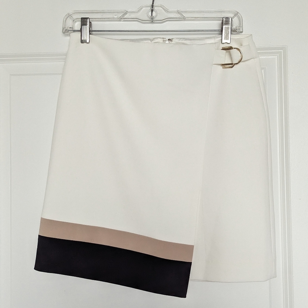 EUC White House Black Market Skirt